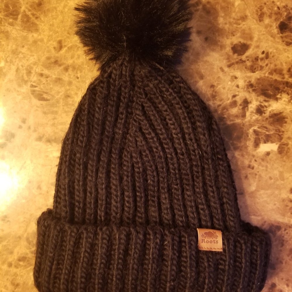 Kids roots hat